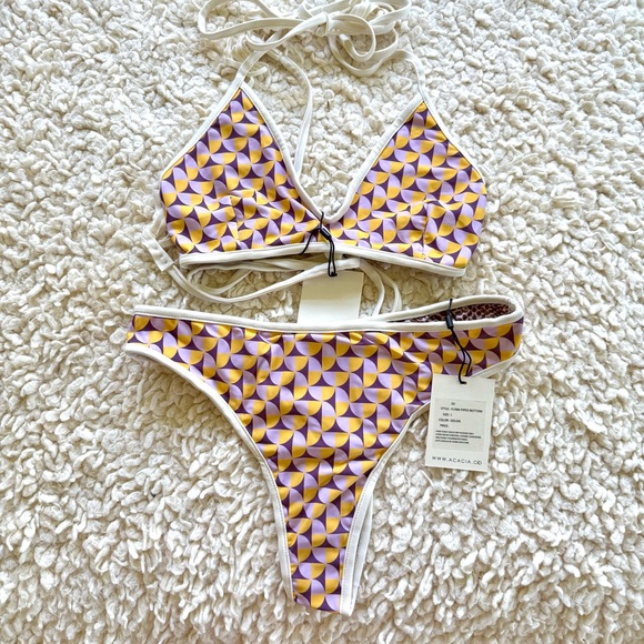 ACACIA Set in Goldie - Picture 1 of 7